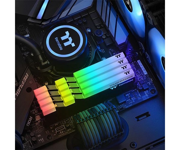 Thermaltake TOUGHRAM RGB 16GB(2 x 8GB) DDR4 3600Mhz Desktop Ram