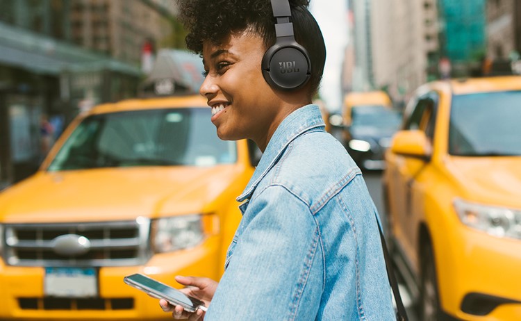 JBL TUNE 670NC Black Wireless On-Ear Headphone